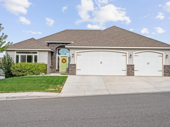 3205 S Wilson Pl, Kennewick, WA 99338