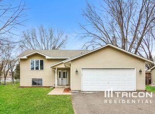 2067 Dotte Dr, White Bear Lake, MN 55110
