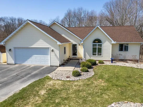 S5593 Glacier DRIVE, Baraboo, WI 53913