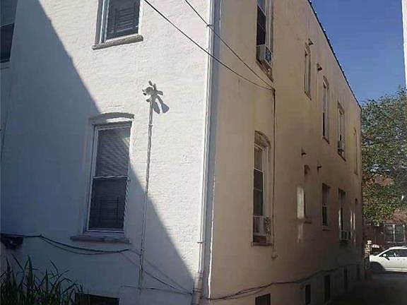 3rd image of 1030 66th St