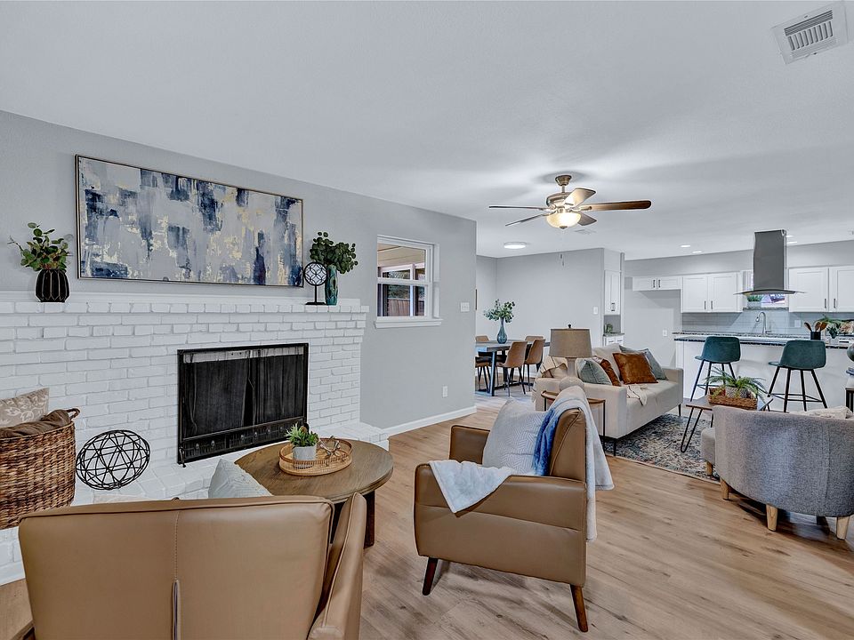1st image of 125 Stardust Ln