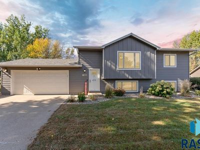 1305 E Custer Pkwy, Brandon, SD, 57005