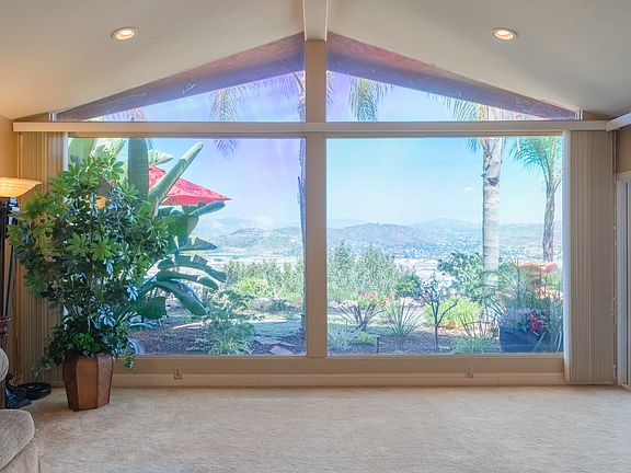 3rd image of 1481 Hacienda Dr