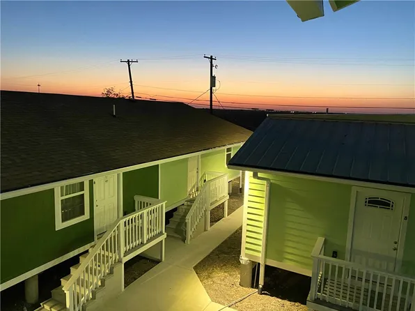 868 Gonzales St #2, Robstown, TX 78380