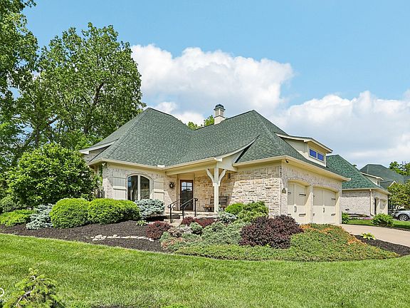2nd image of 3325 Nottinghill Dr E