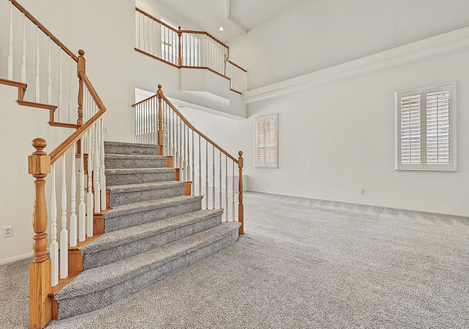 6-Bedroom home in the Northwest ready for immediate move in! — Photo 4