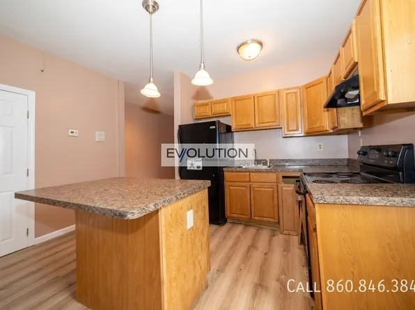 146 Park Ter #2, Hartford, CT 06106