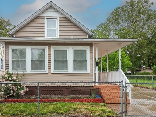 3267 W 56th St, Cleveland, OH 44102