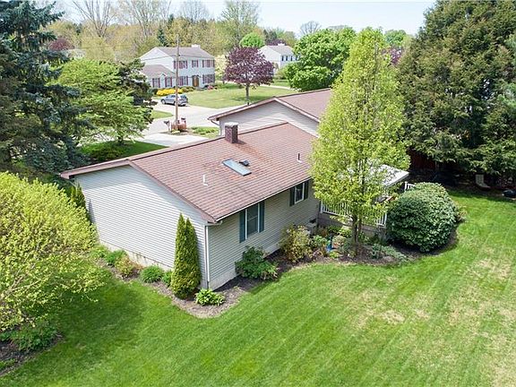 3rd image of 443 W Park Dr