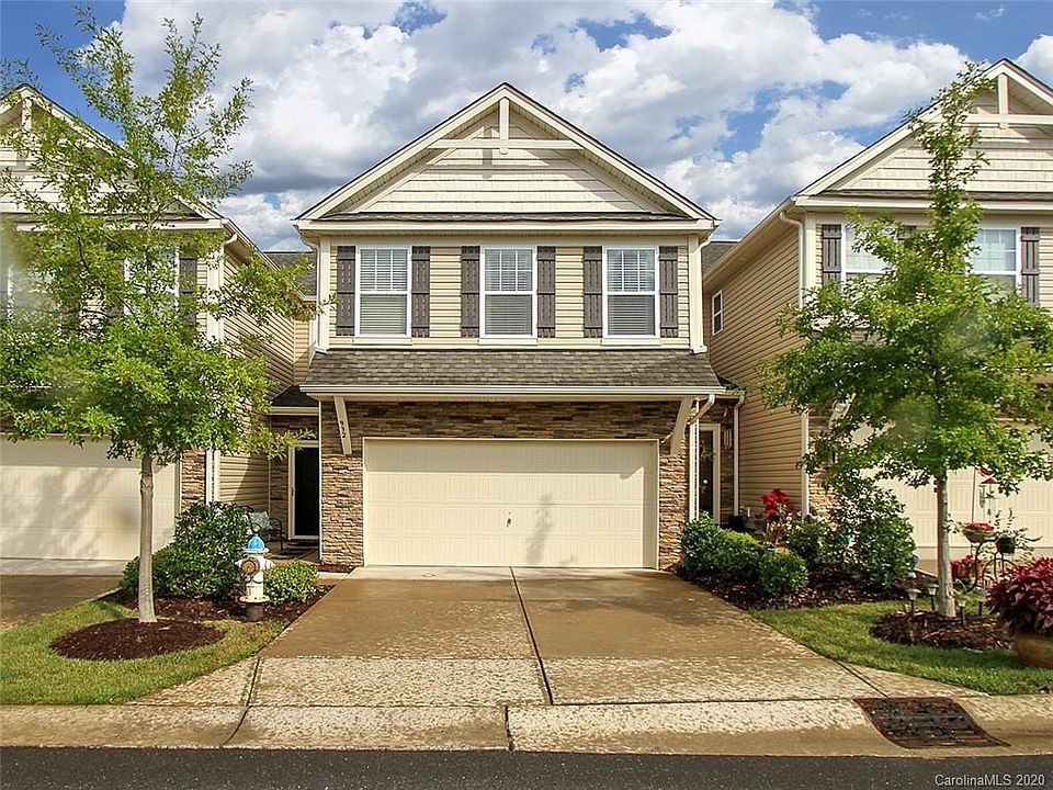 1st image of 932 Summerlake Dr