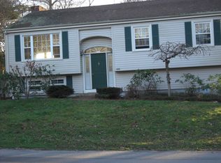 416 Gulf Rd W, Dartmouth, MA 02748
