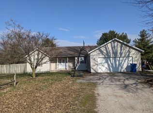 606 N Main St, Athens, IL 62613