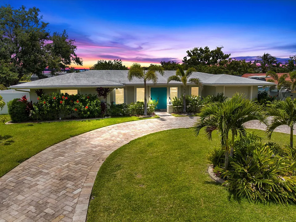 413 Bayshore Dr