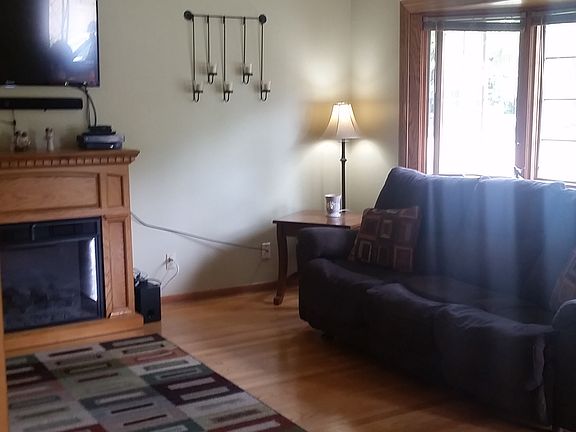 4th image of 804 Lynn St
