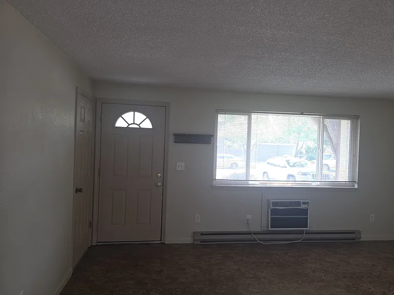 1657 S Robert St — Photo 7