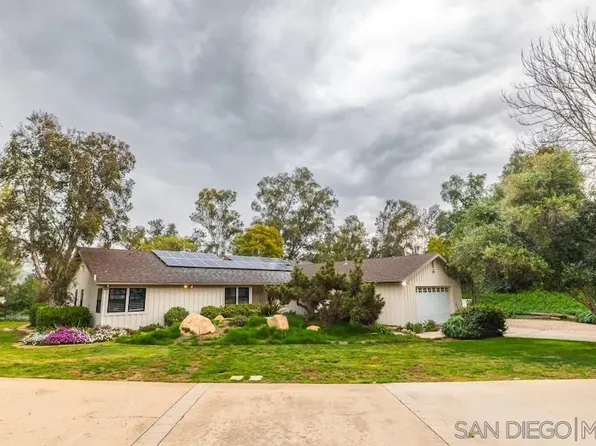 12443 Lemon Crest Dr, Lakeside, CA 92040