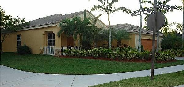 1st image of 712 Sunflower Cir