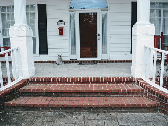 2nd image of 101 Woodridge Dr
