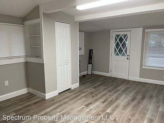 4th image of 1513 Douglas St