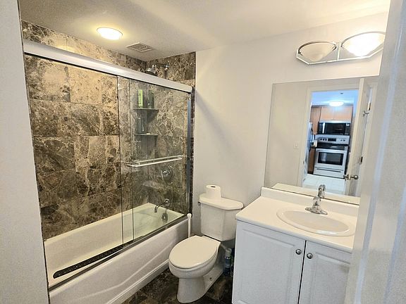 5th image of 8-12 Museum Way Unit 1326