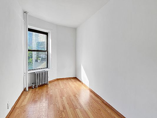 1st image of 127 Henry St APT 8