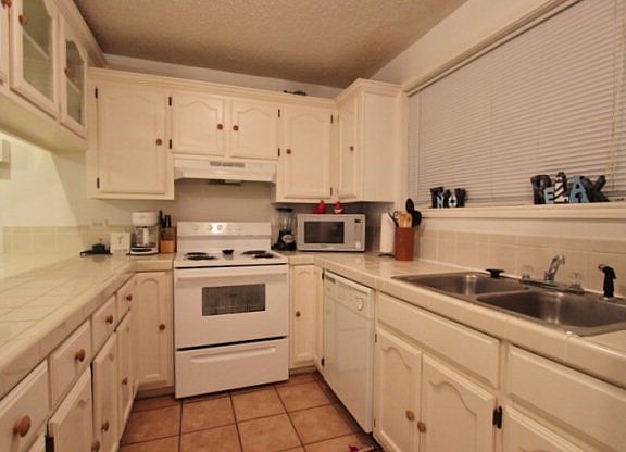 3rd image of 3101 Gulf Blvd #B-11