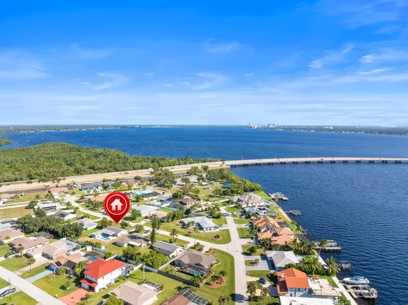 2514 SE 26th Ave, Cape Coral, FL 33904