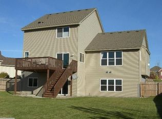 1102 Park Ct SE, New Prague, MN 56071