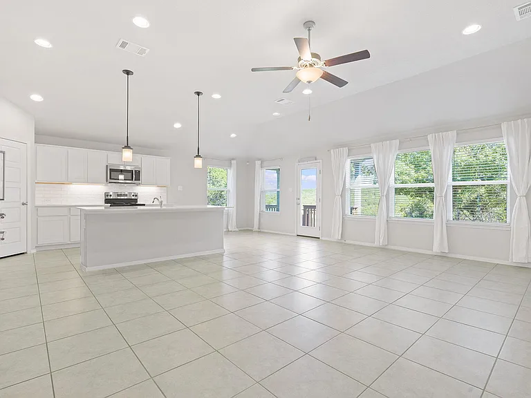 8017 Flintlock Cir — Photo 1