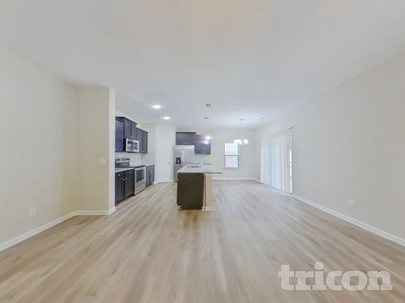 2nd image of 213 Spring Knoll Dr