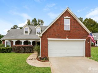 171 Bridgemill Dr, Hampton, GA 30228