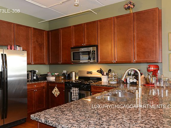 2nd image of 873 N Larrabee St APT 308