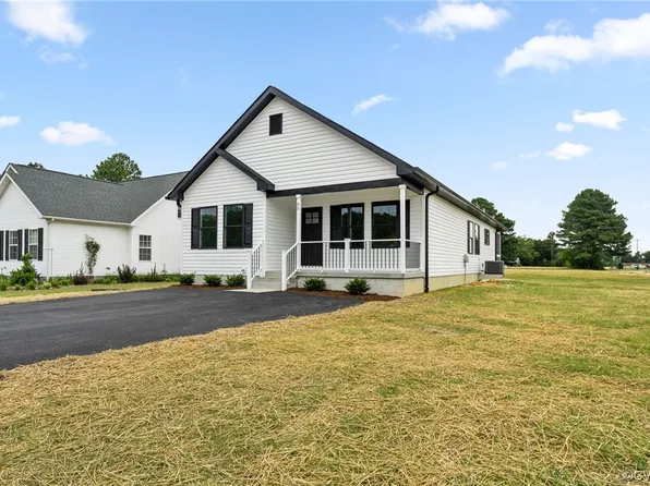 95 Cople Dr, Montross, VA 22520