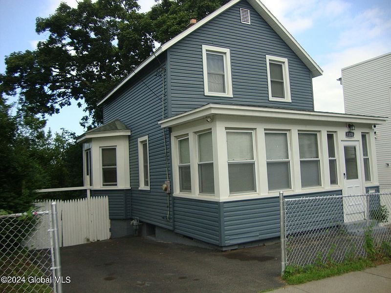4th image of 1309 1st Street