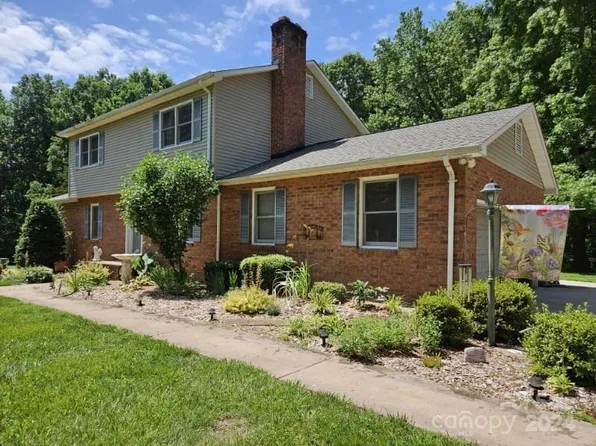 108 Timberlake Dr, Salisbury, NC 28147