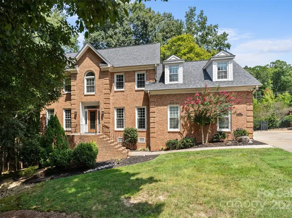100 Samuel Guilford Ct, Charlotte, NC 28270