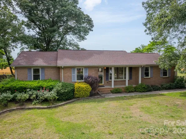 190 Willow Oaks Dr, China Grove, NC 28023