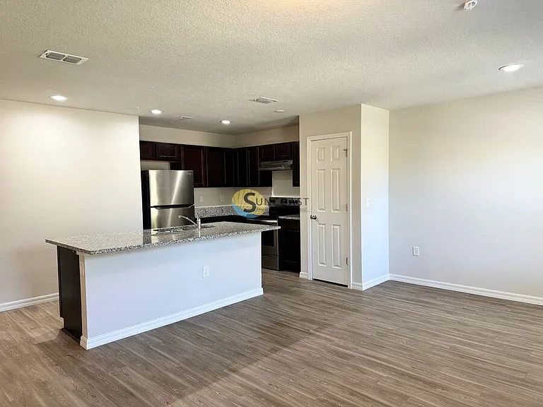 7632 Mailes Ct #7632102 — Photo 4