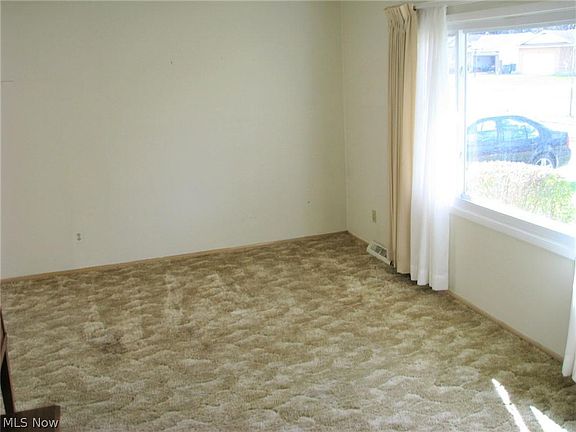 4th image of 6521 Arbordale Ave