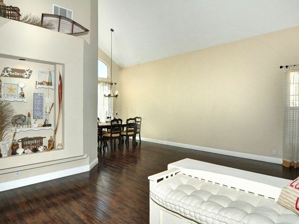 2nd image of 25562 Callita St