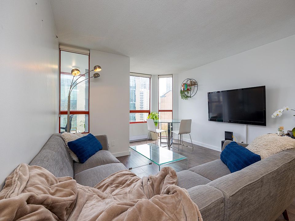 1st image of 811 Helmcken St #601