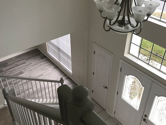 3rd image of 605 W Surf Spray Ln