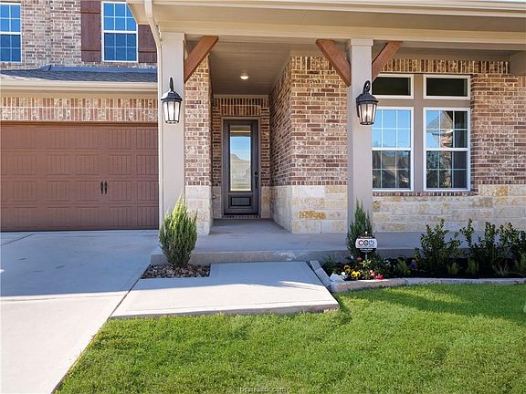 2nd image of 2612 Belliser Ct