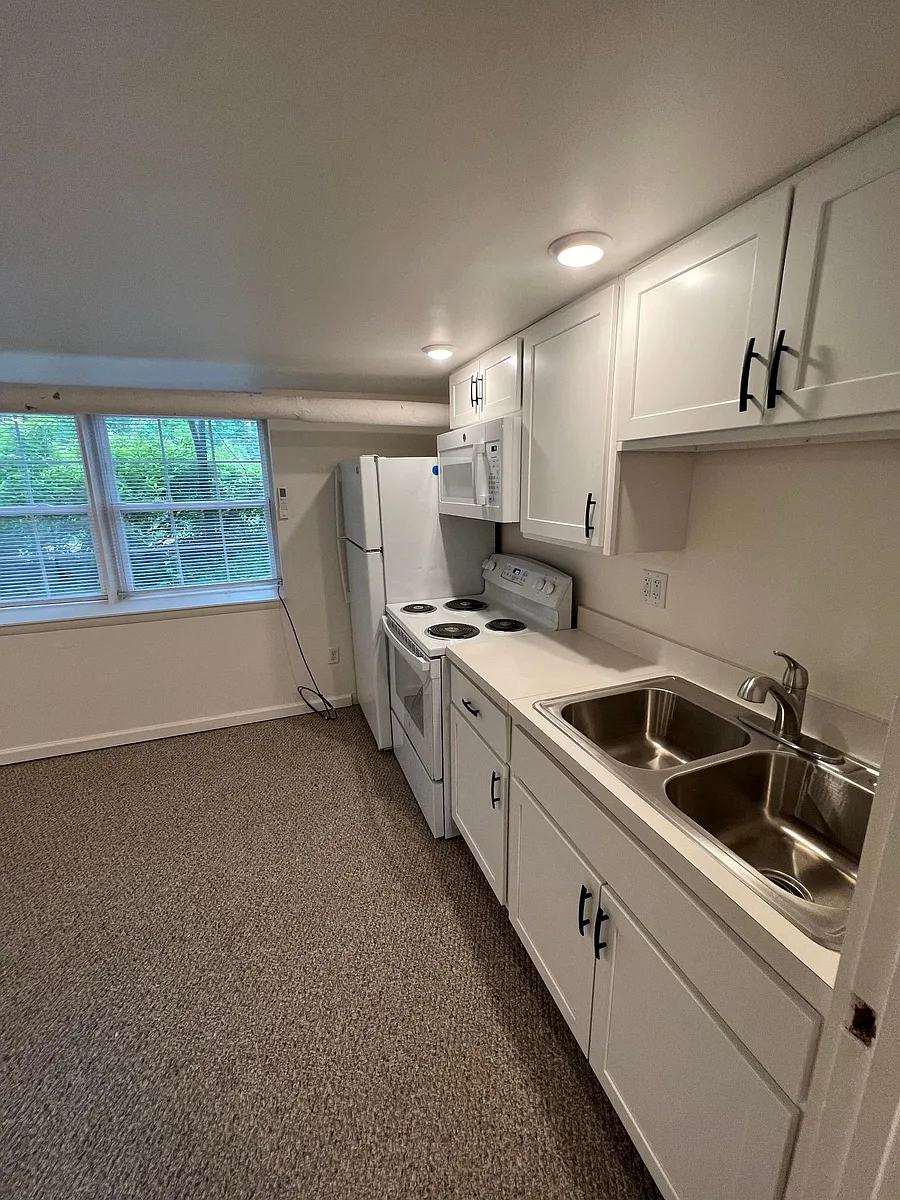 Building Photo - 509 Wyckoff Rd #1