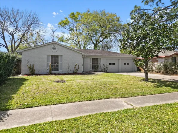 16718 David Glen Drive, Friendswood, TX 77546