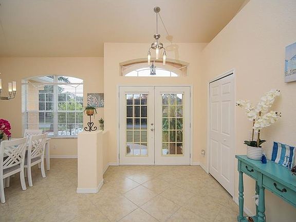 3rd image of 4419 Cinderella Cir