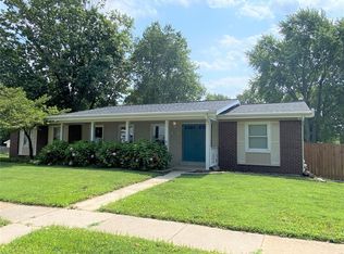 668 Talon Dr, Florissant, MO 63031