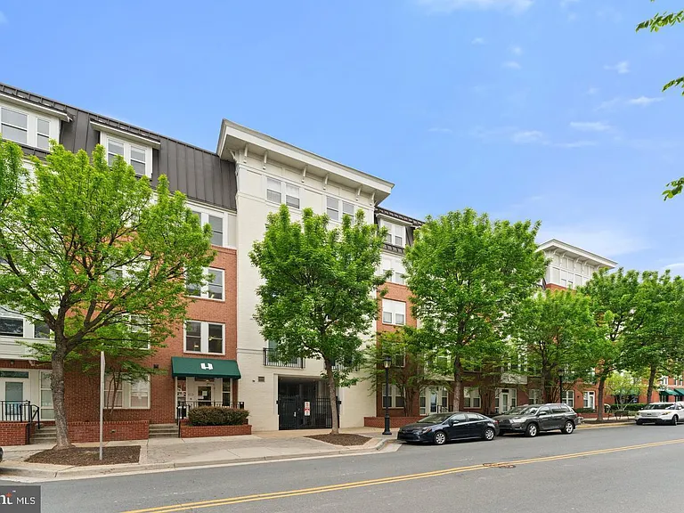 2665 Prosperity Ave #314 — Photo 3