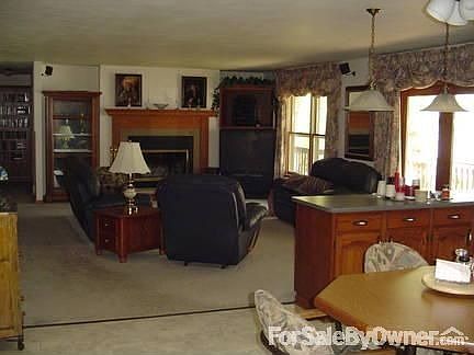 4th image of N4801 Lake Dr