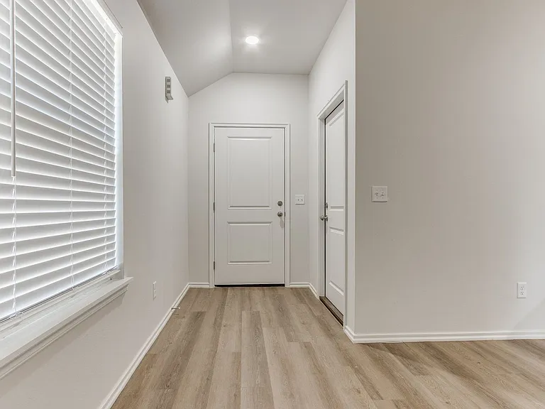 1541 Pavy Pkwy — Photo 40